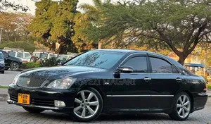 Toyota Crown Royale 2005 Black