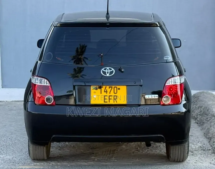 Toyota IST 2002 Black