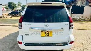Toyota Land Cruiser Prado 2007 Off white