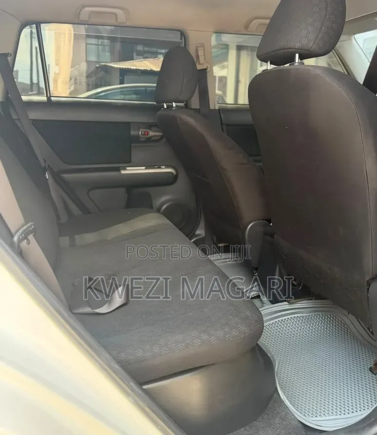 Toyota Corolla Rumion 2009 White