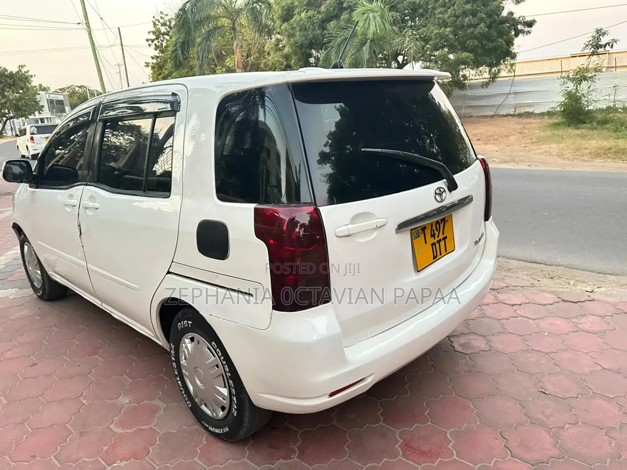 Toyota Raum 2003 White