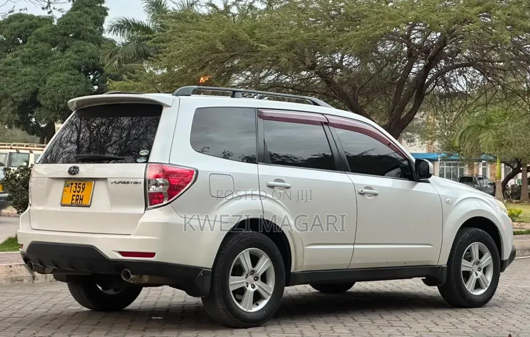 Subaru Forester 2009 White