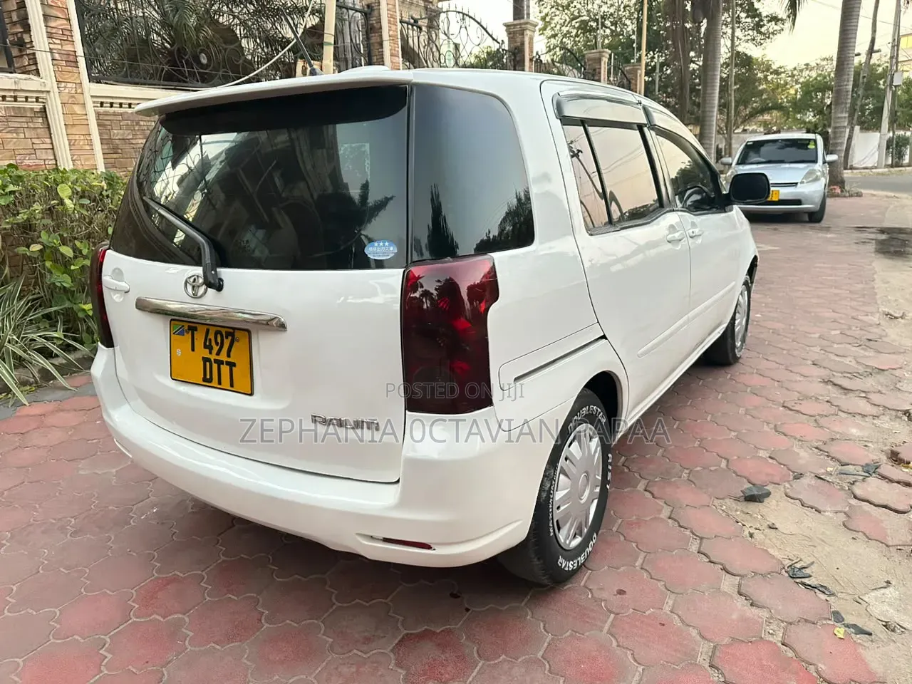 Toyota Raum 2003 White
