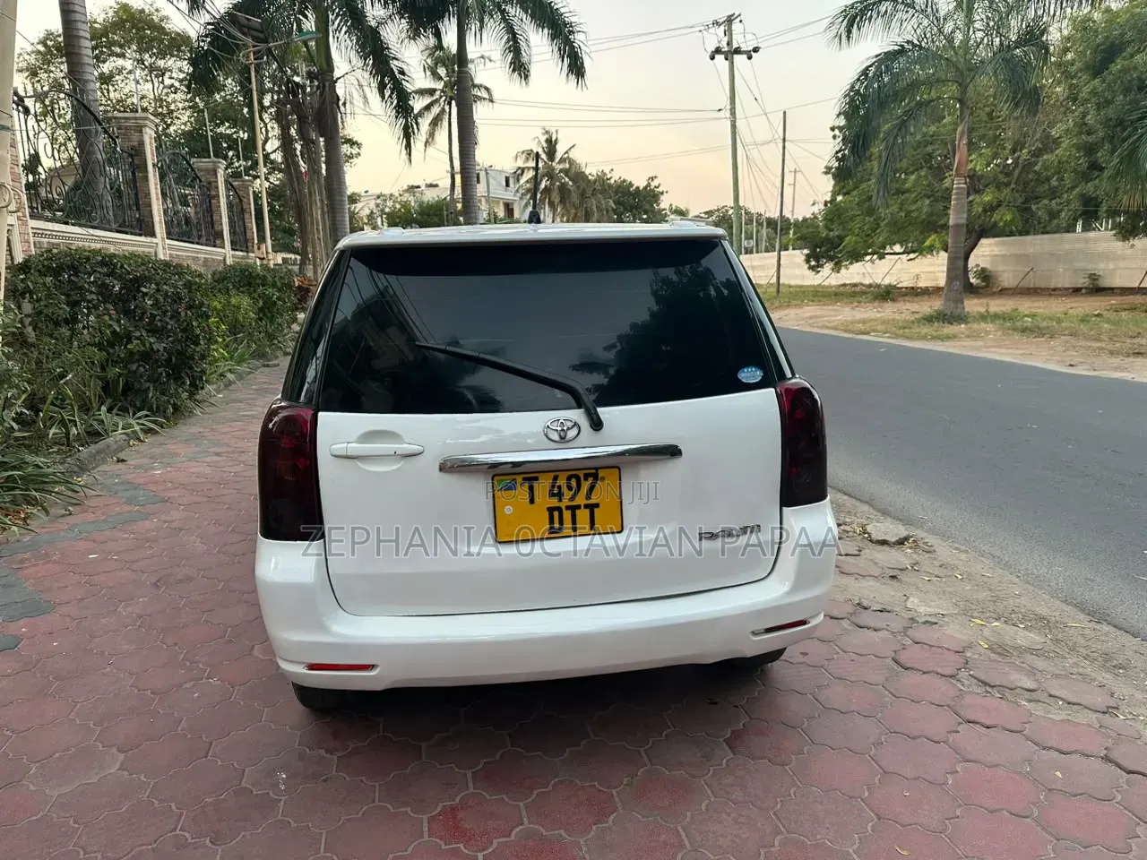 Toyota Raum 2003 White