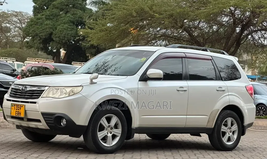 Subaru Forester 2009 White
