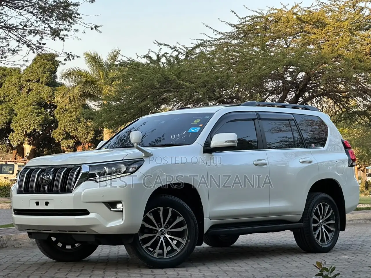 Toyota Land Cruiser Prado 2021 Pearl