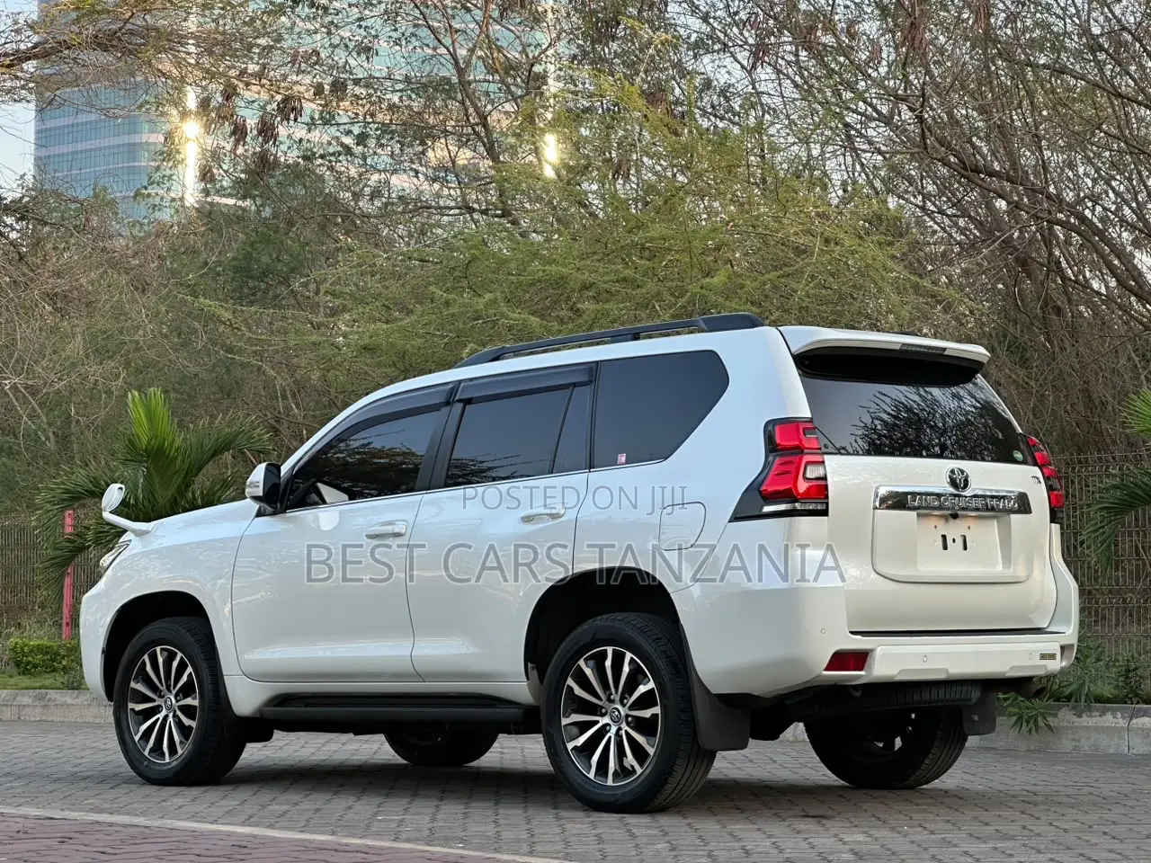 Toyota Land Cruiser Prado 2021 Pearl