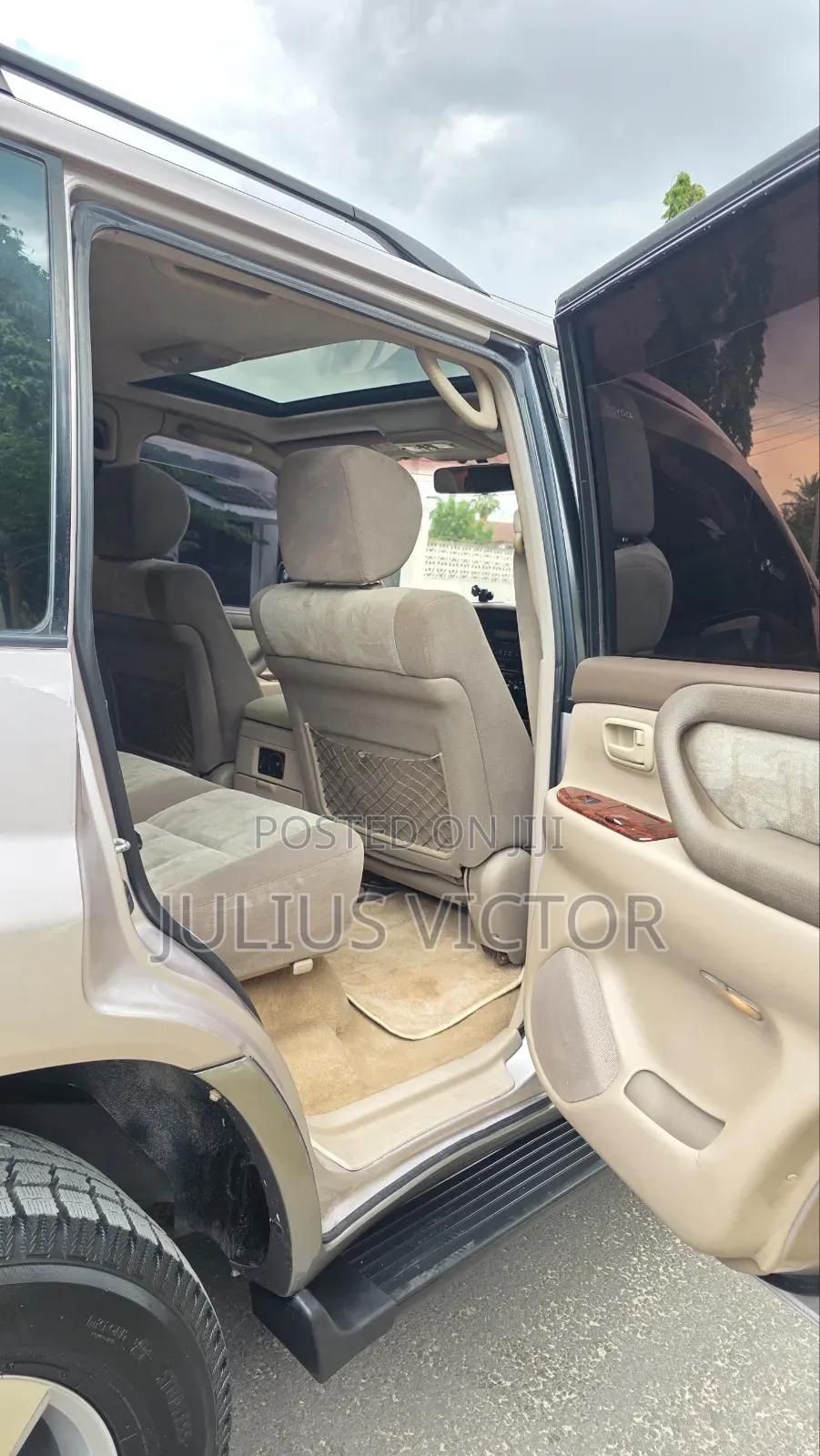 Toyota Land Cruiser 2000 Silver