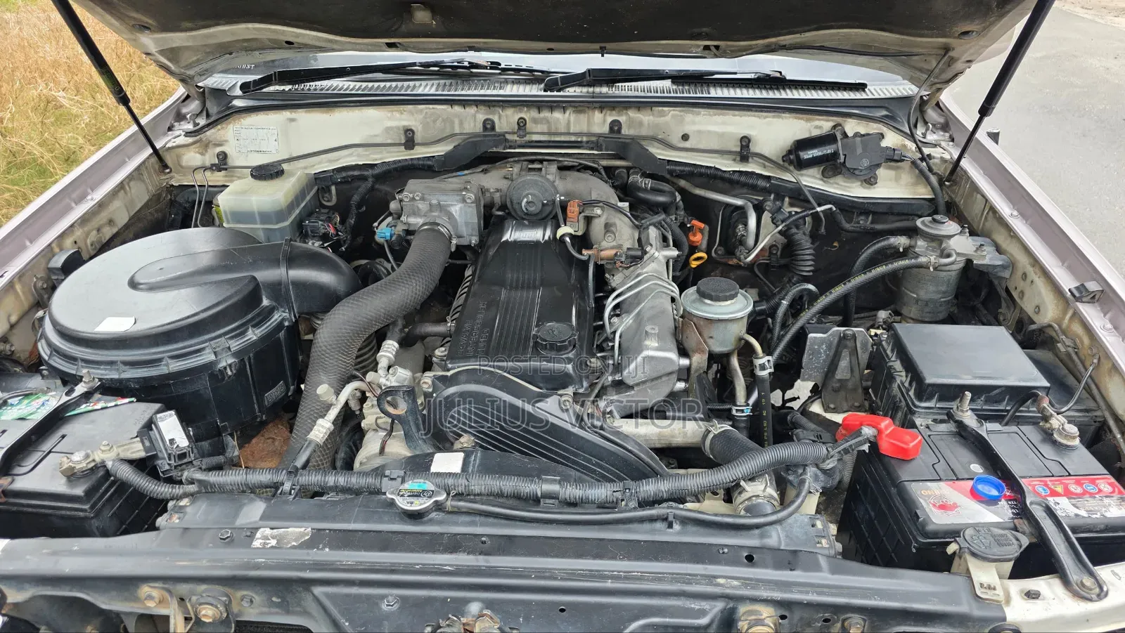 Toyota Land Cruiser 2000 Silver