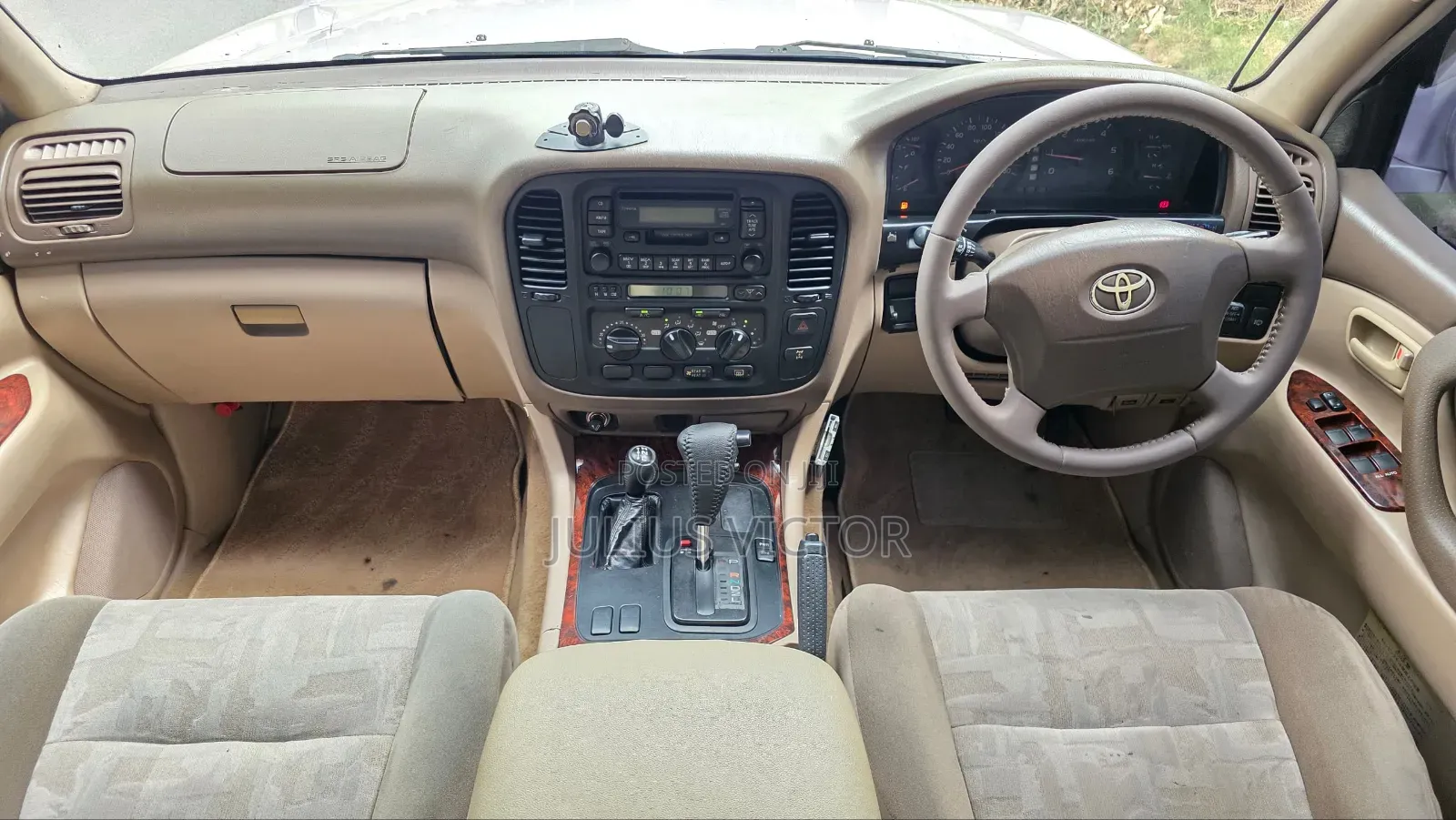 Toyota Land Cruiser 2000 Silver