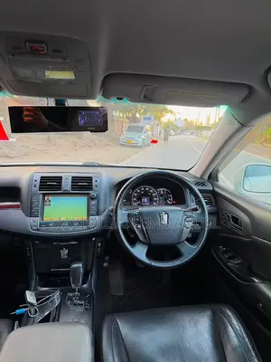 Toyota Crown 2009 White