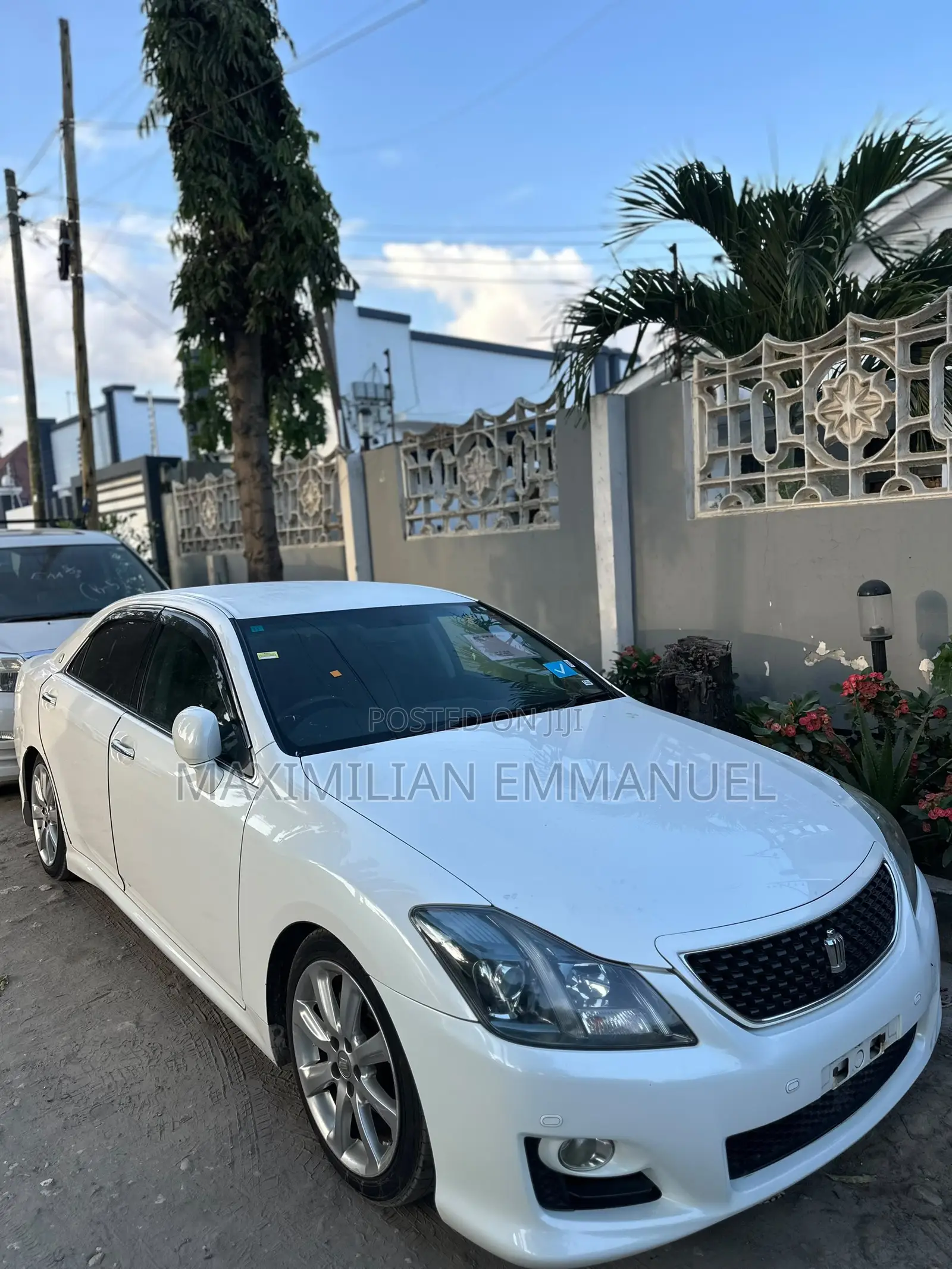 Toyota Crown 2009 White