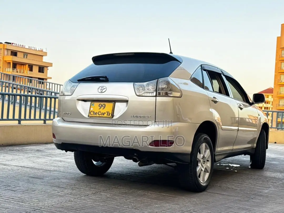 Toyota Harrier 2.4 2004 Gold