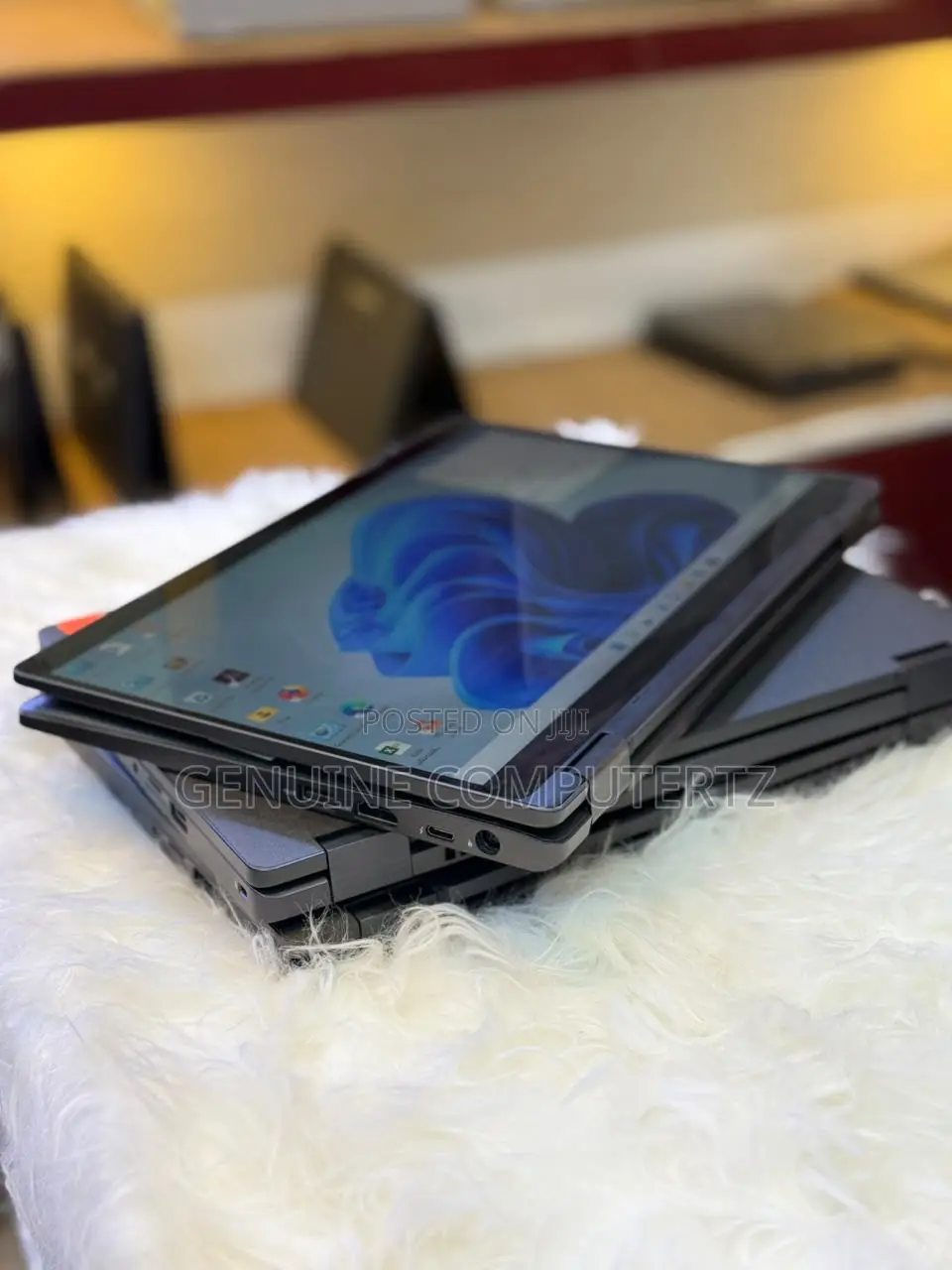 Laptop Dell Latitude 5300 2-in-1 8GB Intel Core i5 SSD 256GB