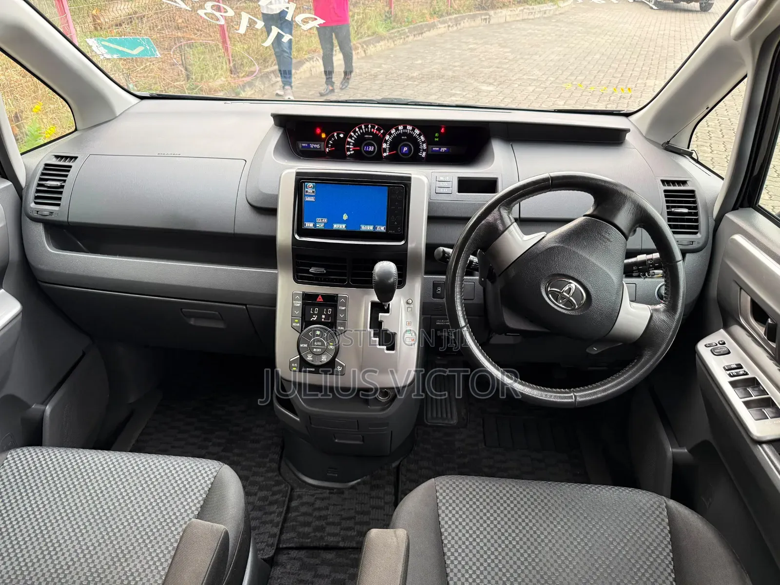 Toyota Noah 2009 Black
