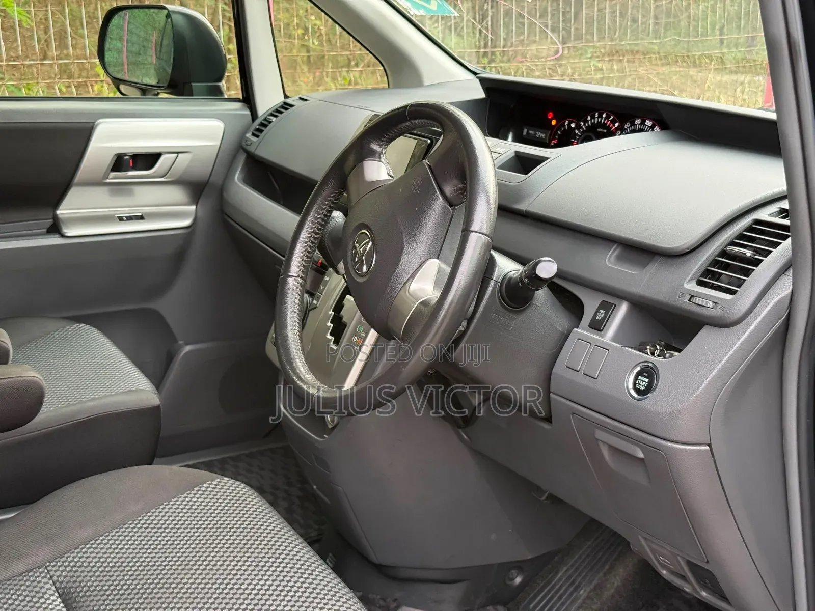 Toyota Noah 2009 Black