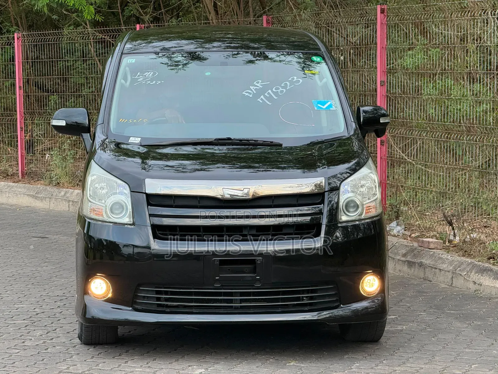 Toyota Noah 2009 Black