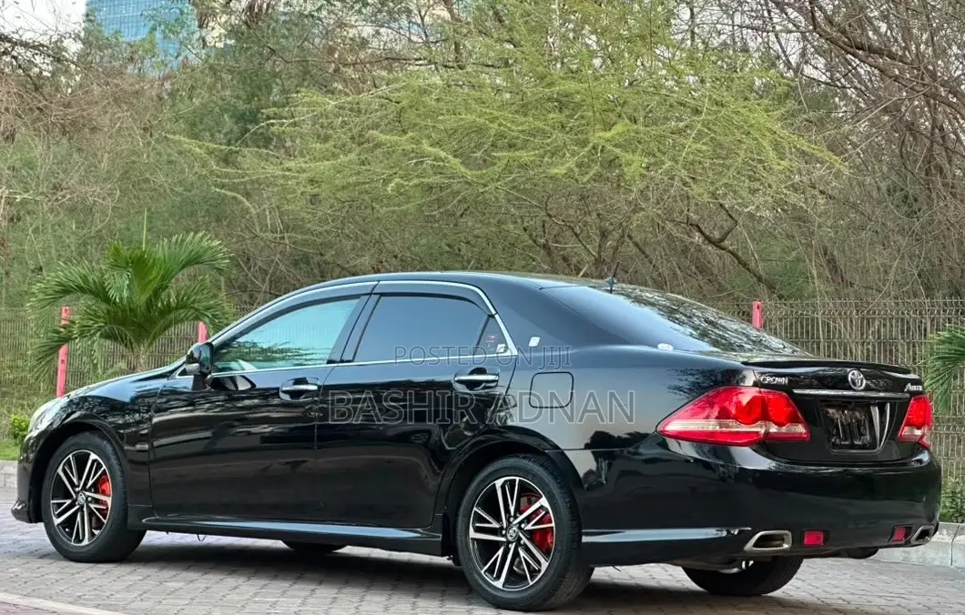 Toyota Crown 2009 Black