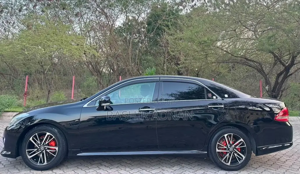 Toyota Crown 2009 Black