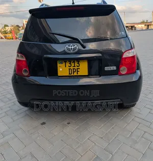 Toyota IST 2005 Black
