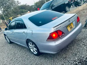 Toyota Crown 2006 Silver
