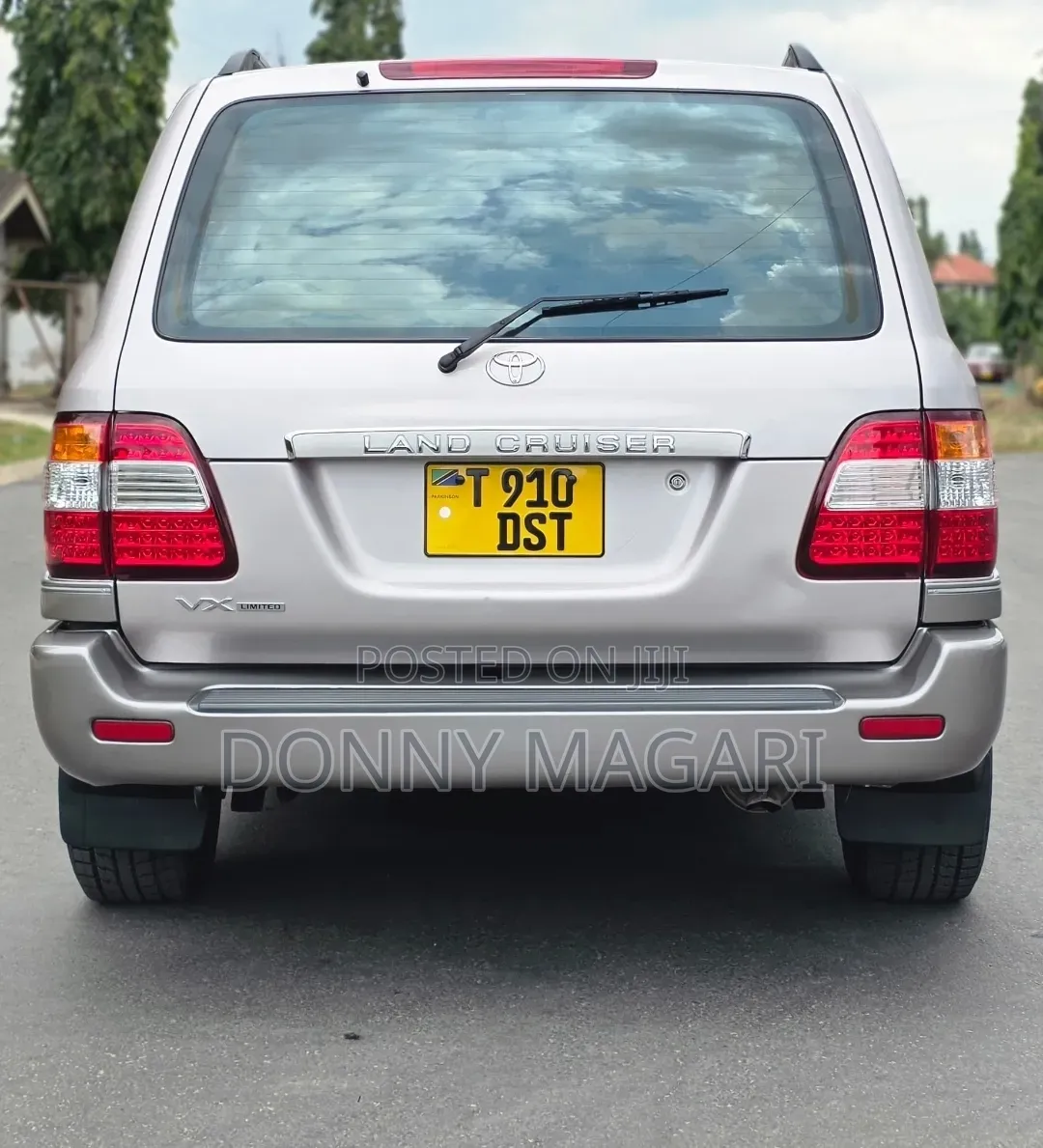 Toyota Land Cruiser 2010 Silver
