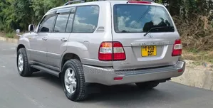 Toyota Land Cruiser 2010 Silver