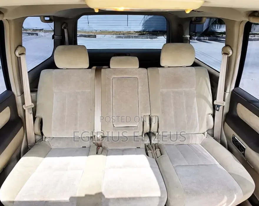 Toyota Land Cruiser 2003 White