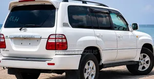 Toyota Land Cruiser 2004 White