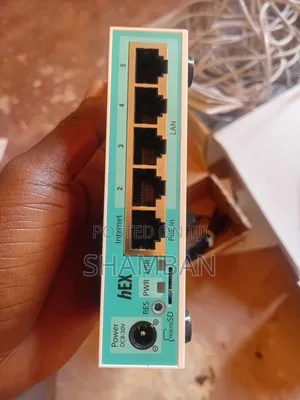 Mikrotik hEX RB750Gr3