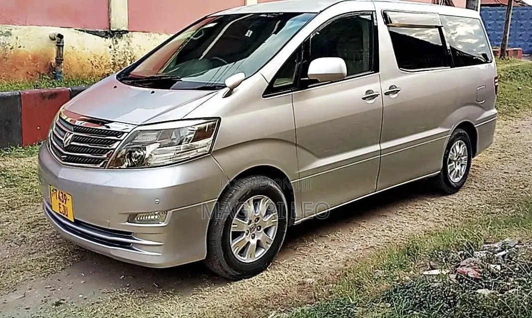 Toyota Alphard 2.4 Petrol AWD 2006 Silver