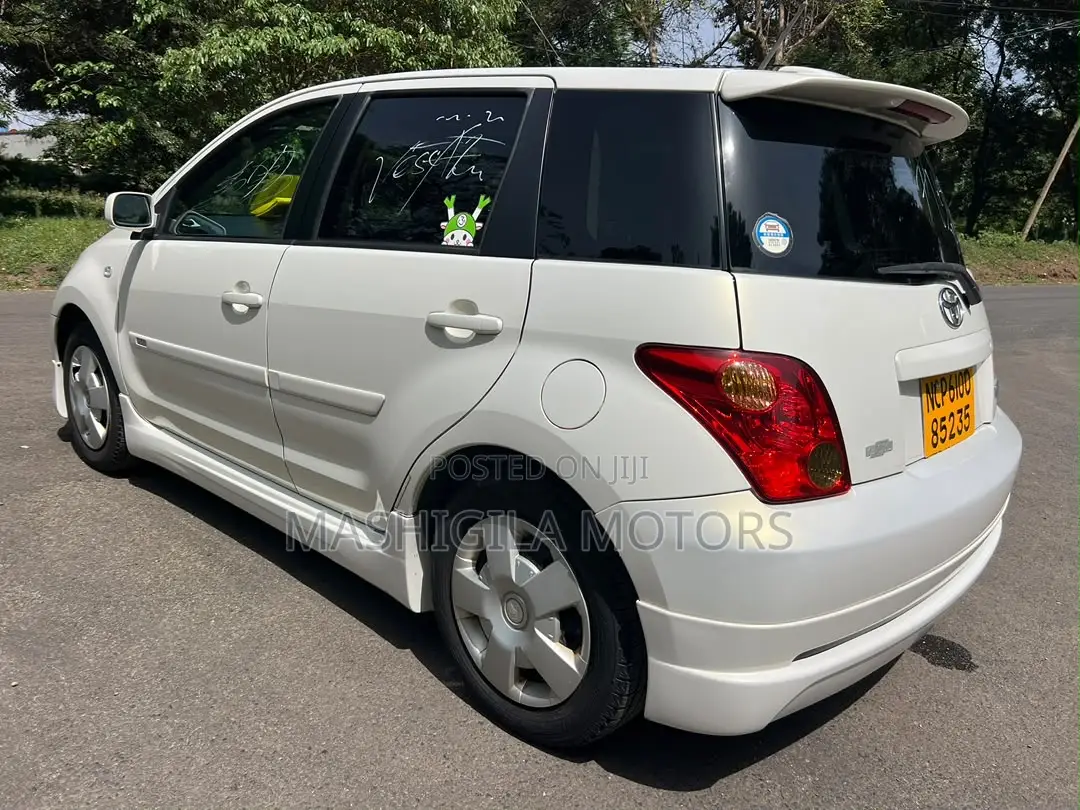 Toyota IST 2004 Pearl