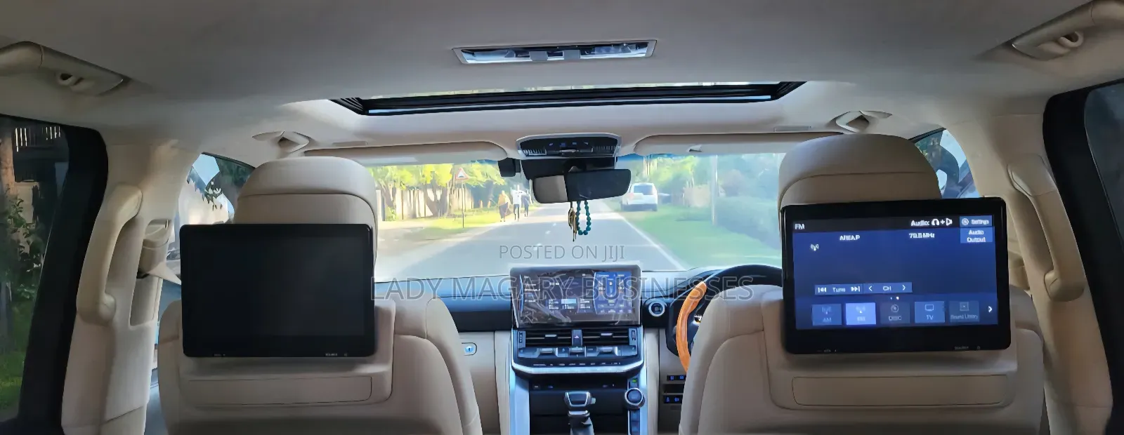 Toyota Land Cruiser LC300 2023 White