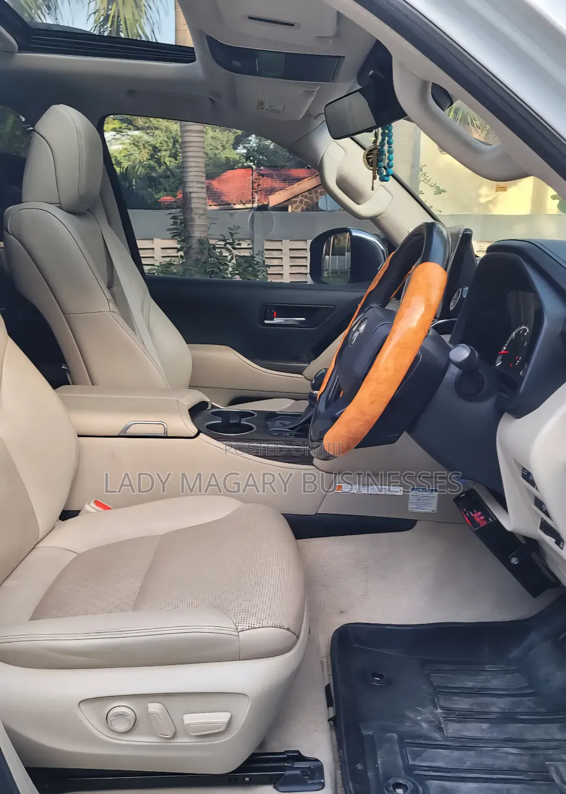 Toyota Land Cruiser LC300 2023 White