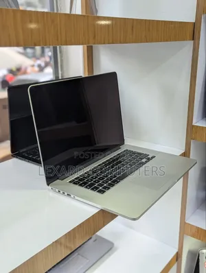 Laptop Apple MacBook Pro 2015 16GB Intel Core i7 SSD 512GB