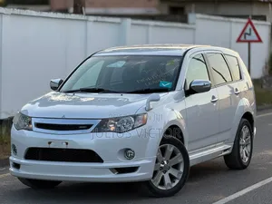 Mitsubishi Outlander 2010 White