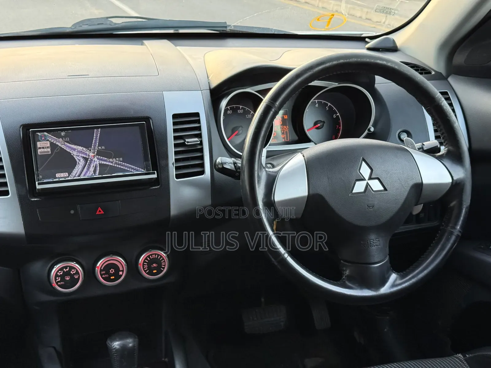 Mitsubishi Outlander 2010 White