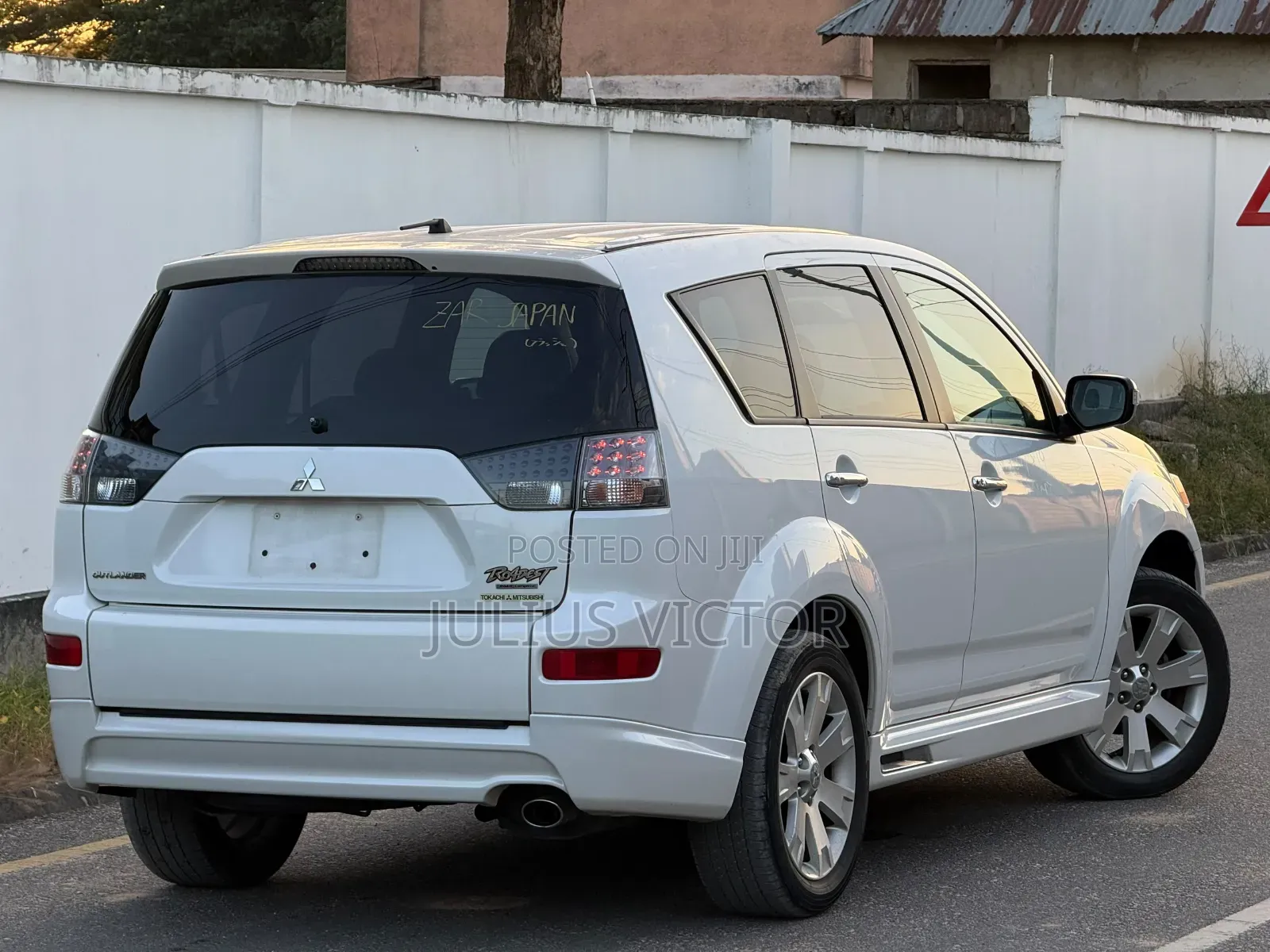 Mitsubishi Outlander 2010 White
