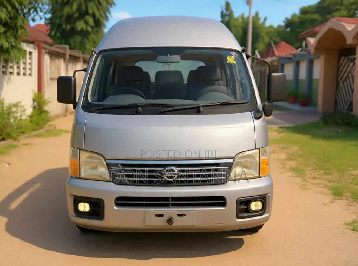 Nissan Caravan (Urvan) 2002 Silver