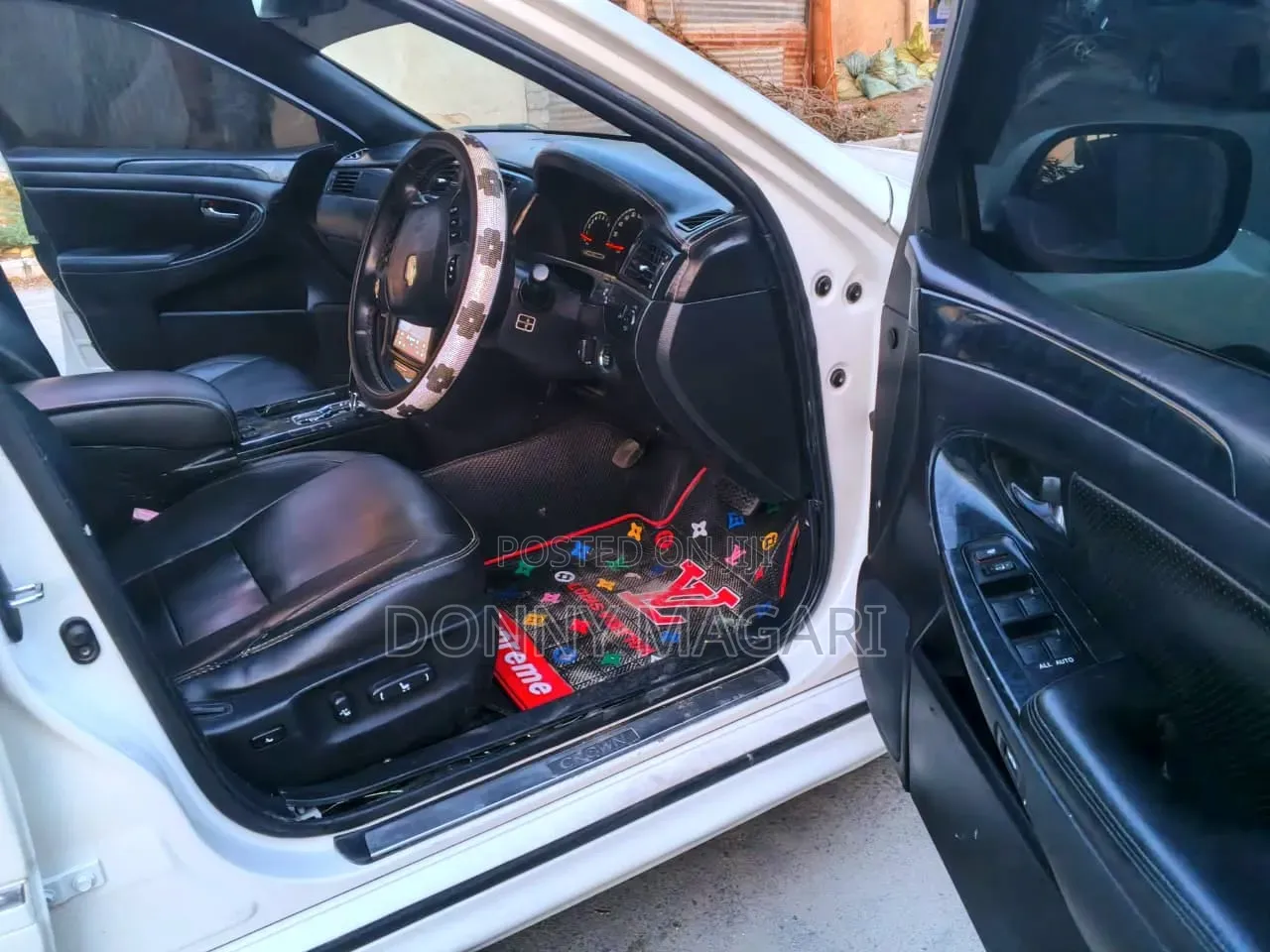 Toyota Crown 2006 White