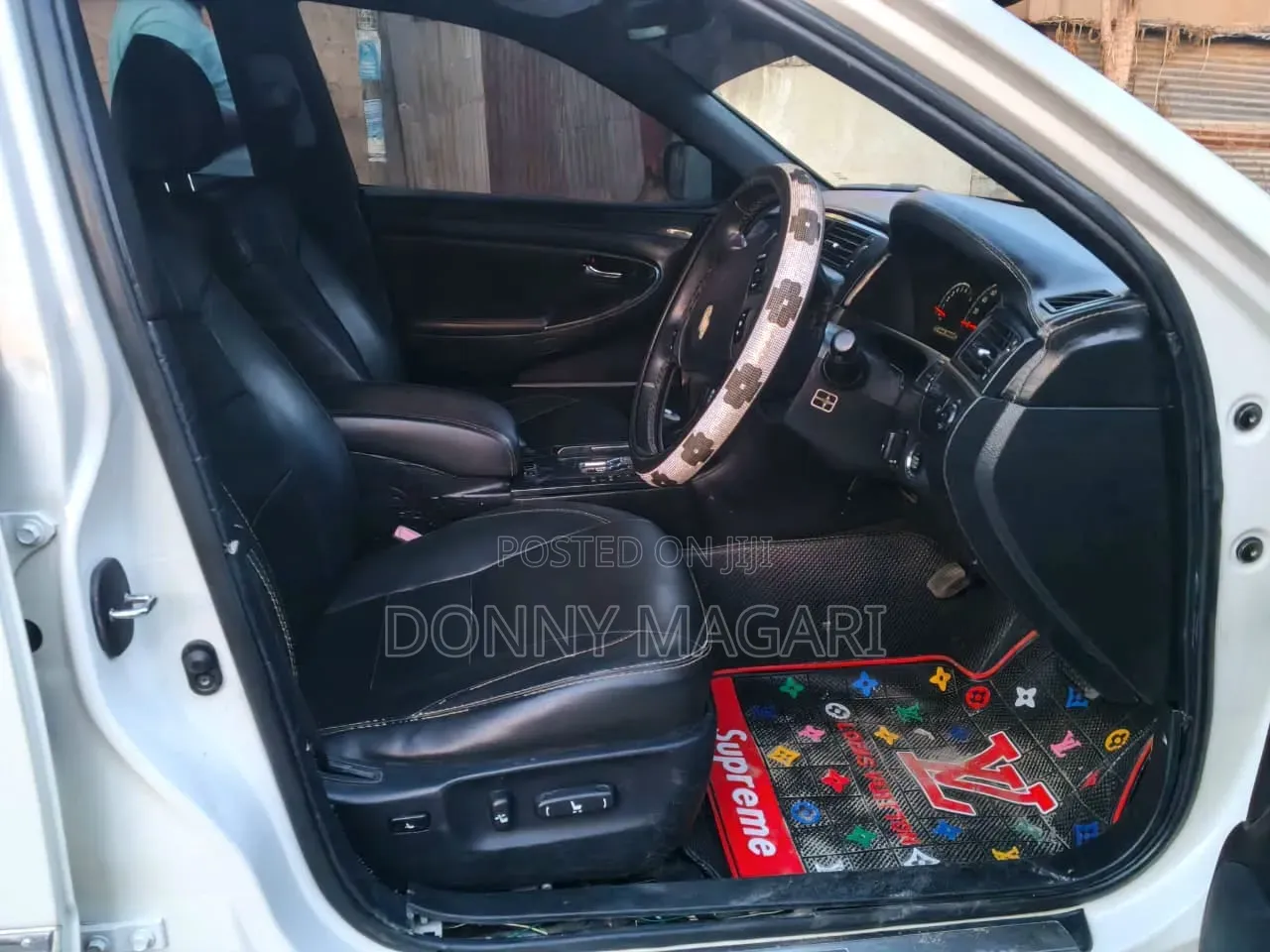 Toyota Crown 2006 White