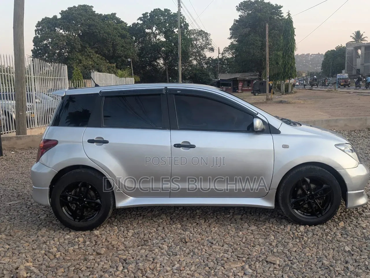 Toyota IST 2005 Silver