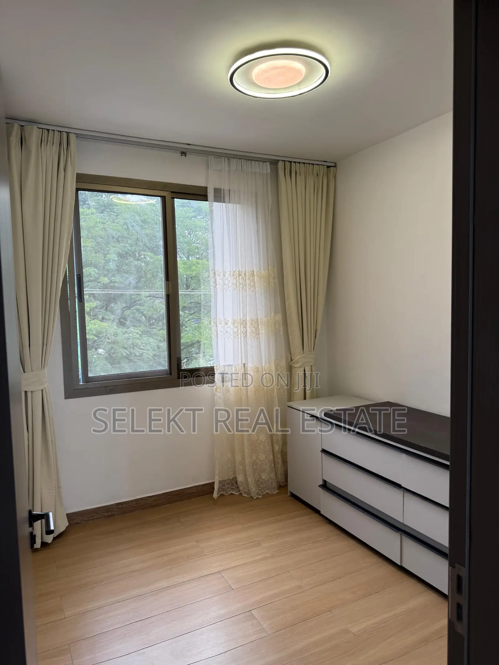 Furnished 3bdrm Apartment in Oyster Bay for rent