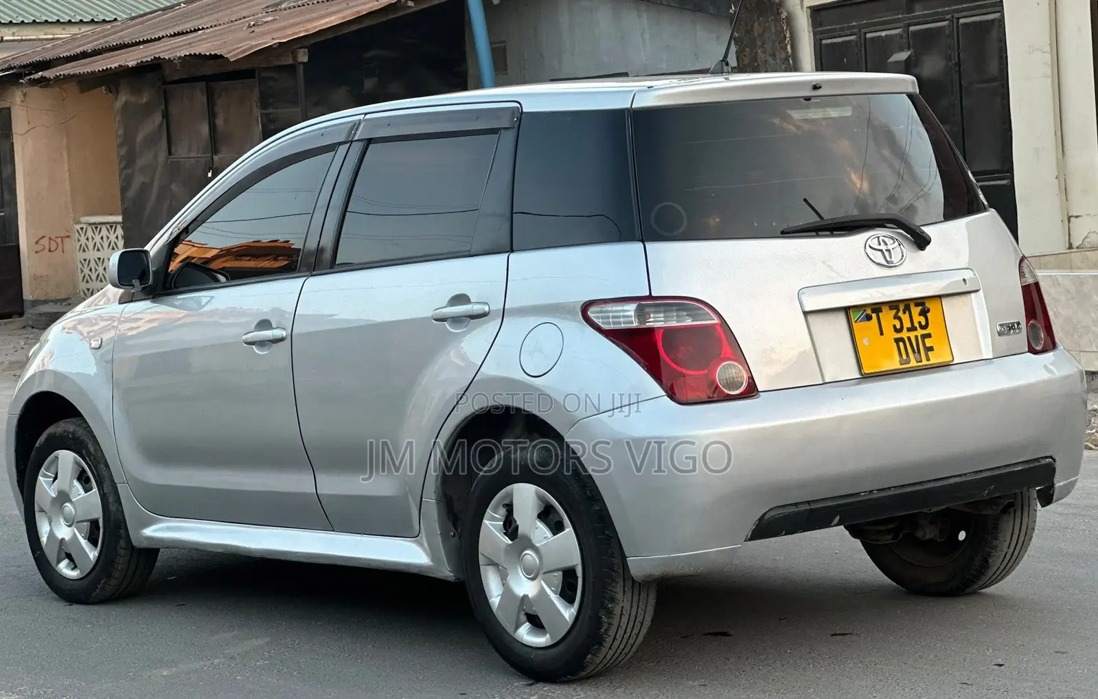 Toyota IST 2004 Silver