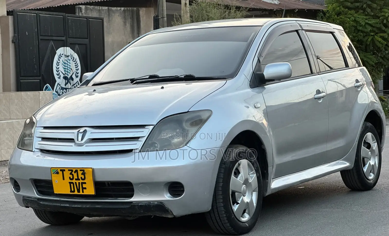 Toyota IST 2004 Silver