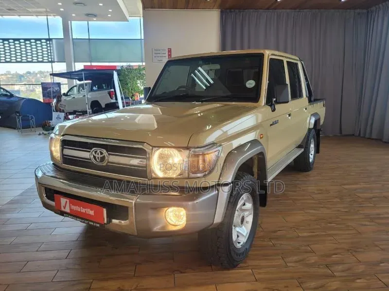 Toyota Land Cruiser 2018 Beige