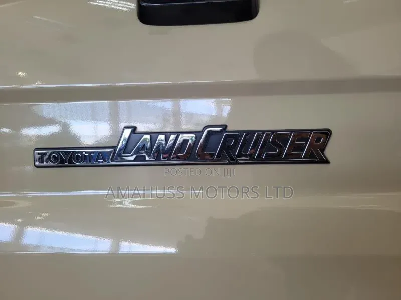 Toyota Land Cruiser 2018 Beige