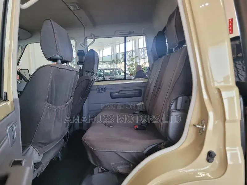 Toyota Land Cruiser 2018 Beige
