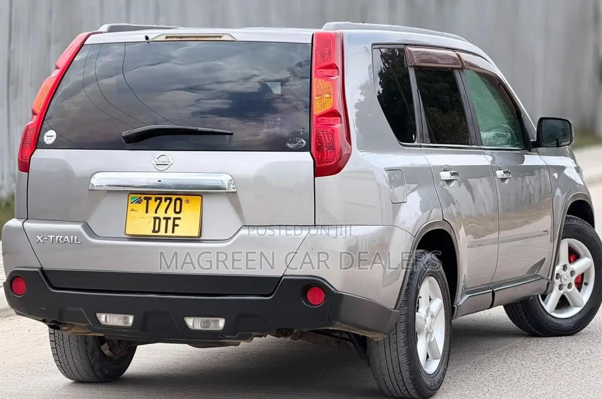 Nissan X-Trail 2011 Silver