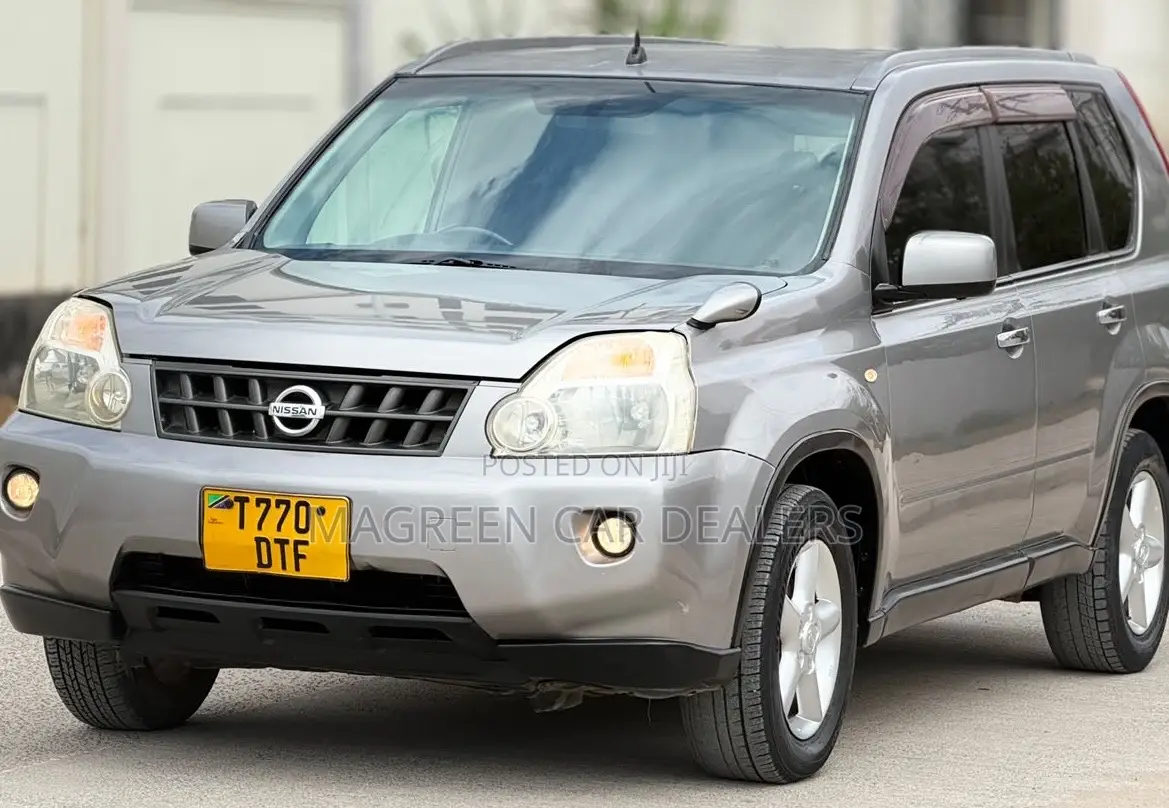 Nissan X-Trail 2011 Silver
